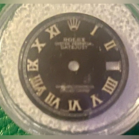 Rolex 26MM black dial - Picture 2 of 4